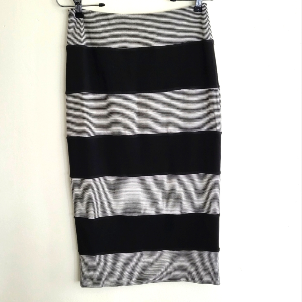Black and White Stiped Jersey Pencil Skirt